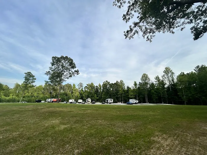 2 Lakes RV Resort Picture 2