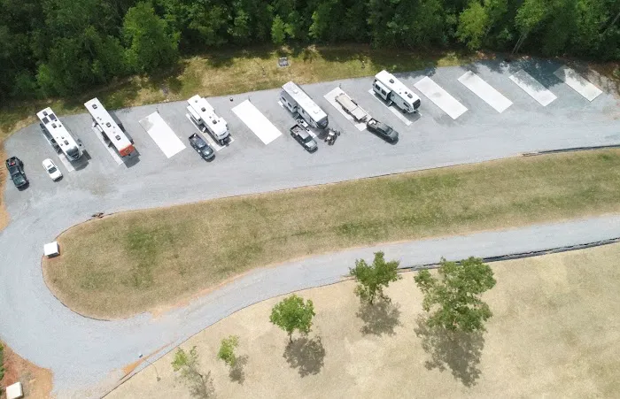 2 Lakes RV Resort Picture 9