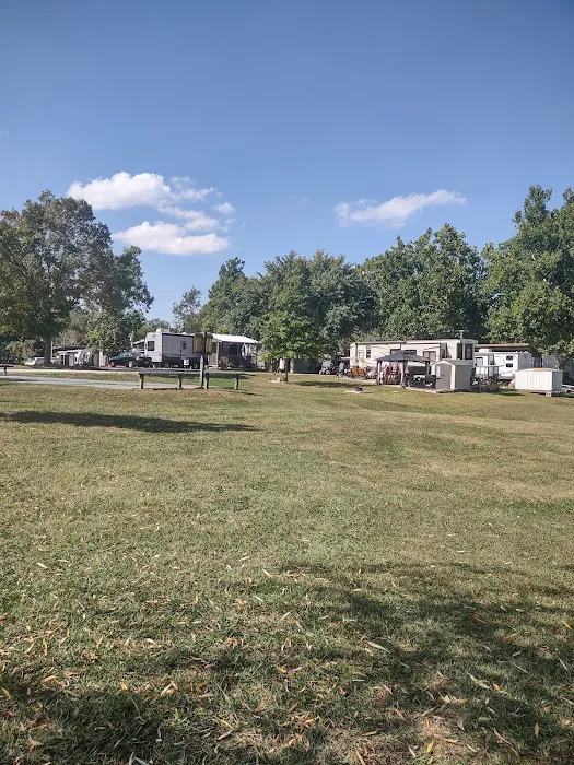 Leafy Oaks Campground Inc Picture 6