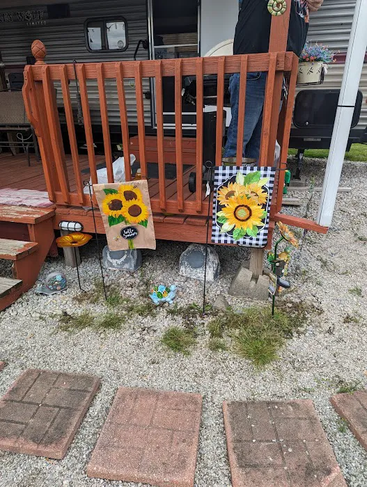 Leafy Oaks Campground Inc Picture 7