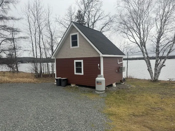 Portage Lakeside Cabins Picture 7