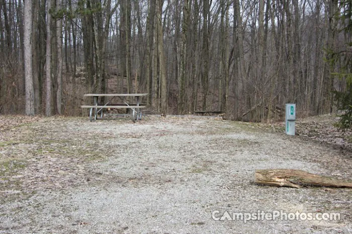 Hidden Lake Gems Camping Spot Located in Mt. Gilead Ohio Picture 3