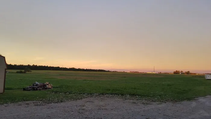 Smokey's Mini Lake Campground Picture 1