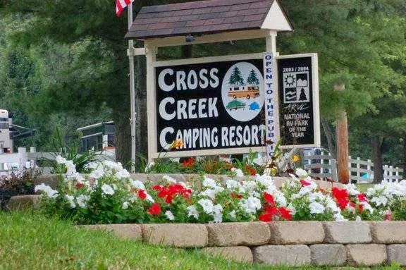 Cross Creek Camping Resort Picture 5