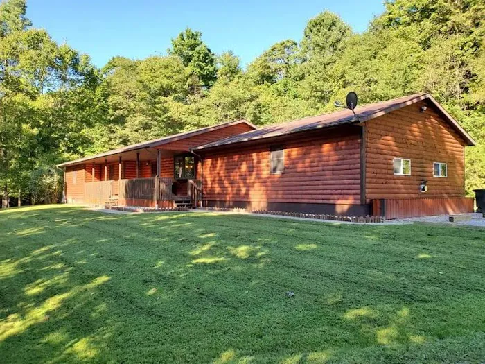 Hocking Hills Scenic Retreats - Hillside Lodge Picture 1
