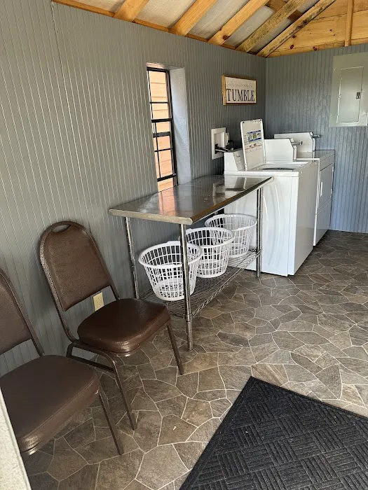 Bear Mountain Cabins & Campground Picture 10