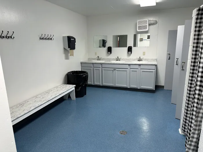 Bear Mountain Cabins & Campground Picture 1