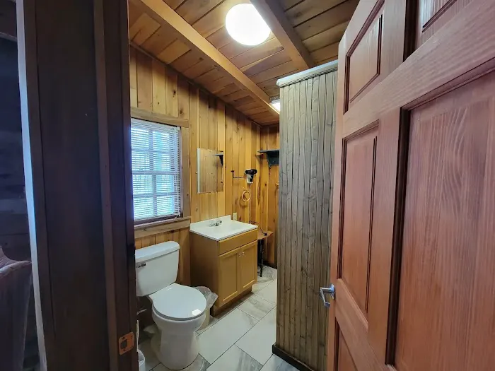 Bear Mountain Cabins & Campground Picture 5