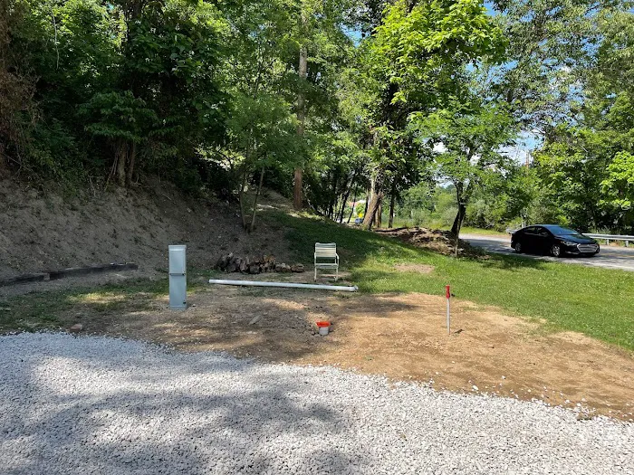 Hilltop Sunrise - Single RV Site with Electric, Water, and Sewer hookups Picture 7