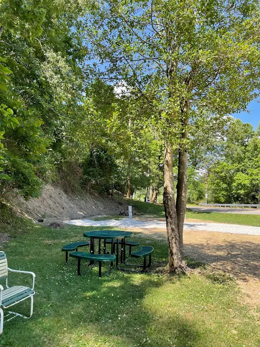 Hilltop Sunrise - Single RV Site with Electric, Water, and Sewer hookups Picture 8