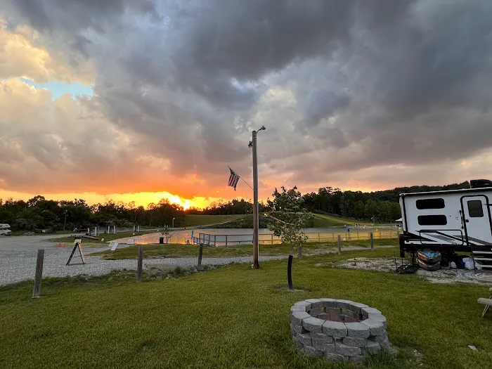 Oasis Point - RV Campground & Adventure Lake Picture 9