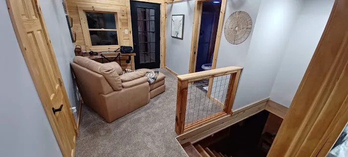 Cairn Creek Cabin Picture 5