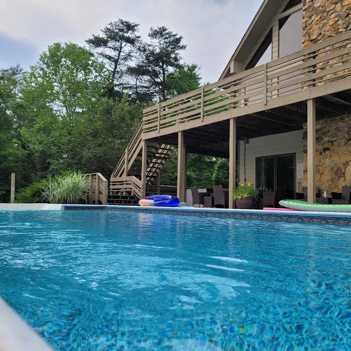 Hocking Hills Fireside Lodge Picture 3