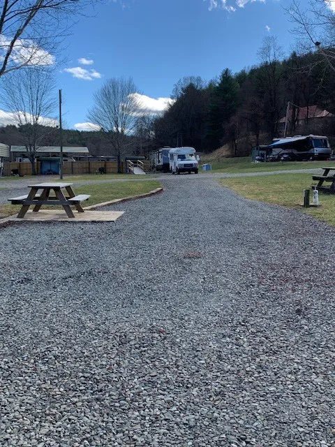 New River Bridge Family Campground Picture 4