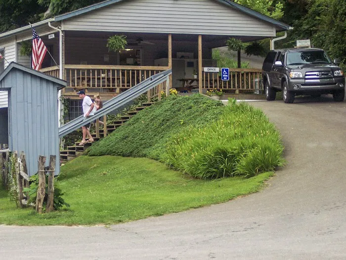 New River Campground and Canoe Picture 10