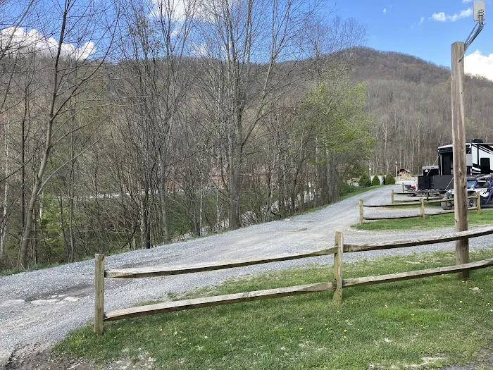 Ashland Resort Picture 10