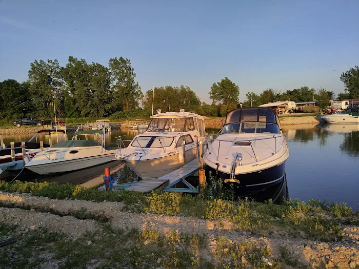 Paradise Acres Campgrounds and Marina Picture 1