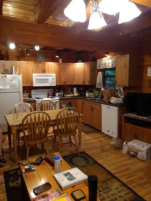 Cabins by the Cave - Lincoln Cabin Picture 2