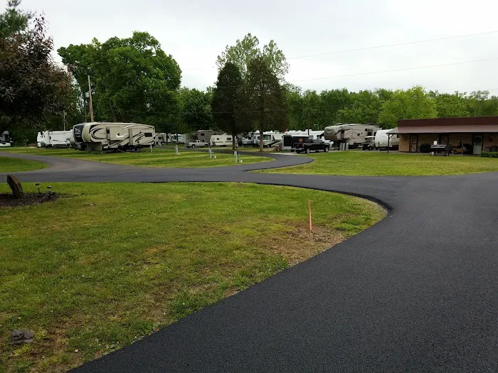 Lazy Village Campground & RV Park Picture 8