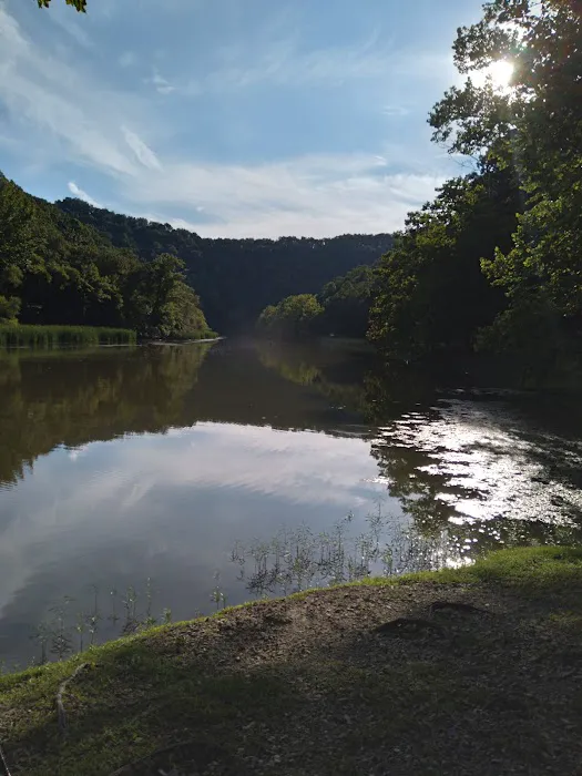 East Lynn Lake Campgrounds Picture 2