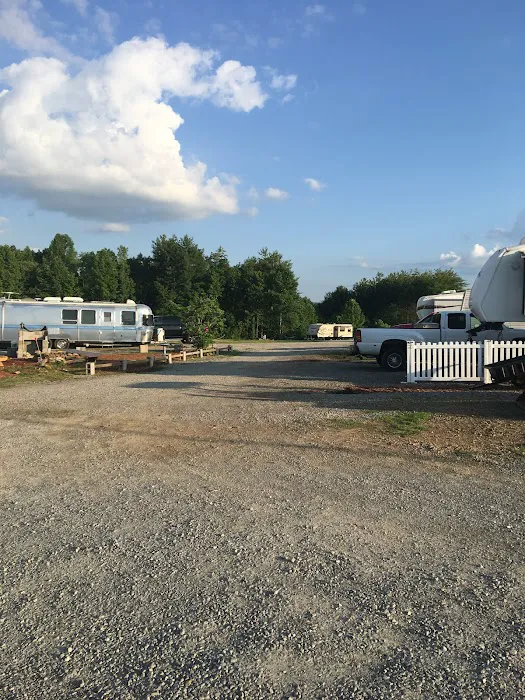 Eagle's Nest Campground Picture 7