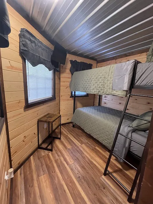 Hillbilly Rentals Resort & Campground Picture 7