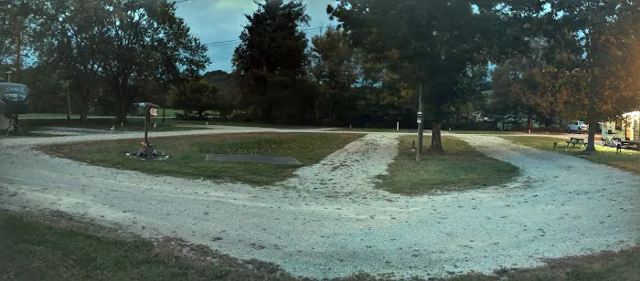 Valley Breeze RV Campground Picture 7