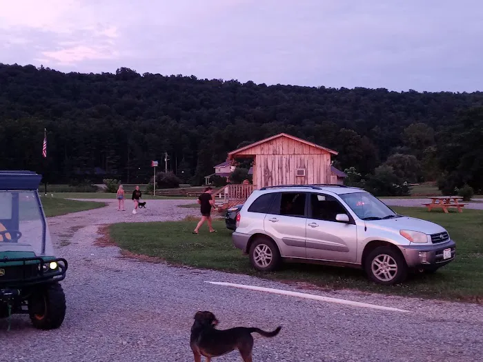 Walls Family Cabins, LLC Picture 4