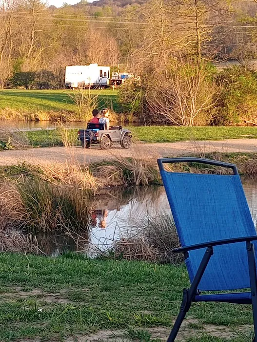 Walls Family Cabins, LLC Picture 9