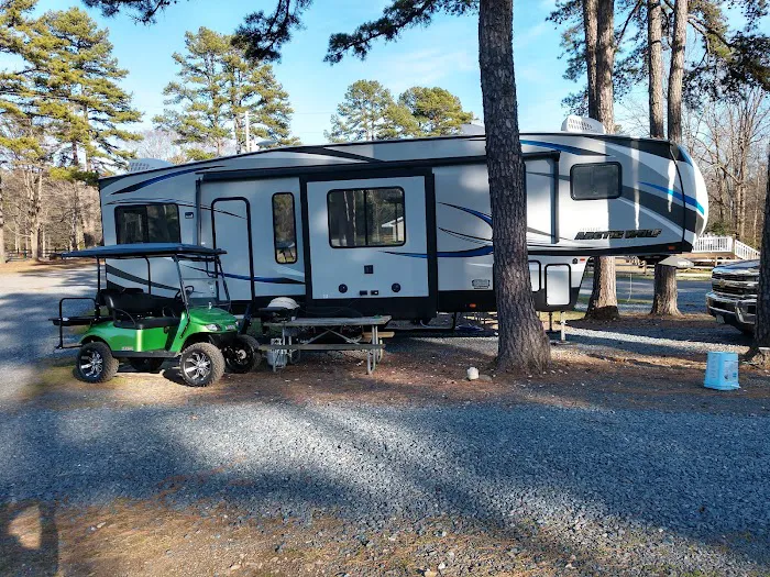 Zooland Family Campground Picture 1