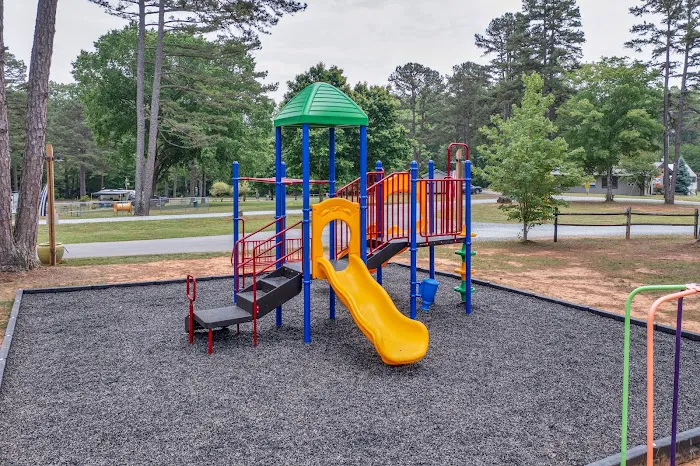 Zooland Family Campground Picture 4