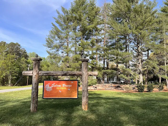Salem Breeze RV Park Picture 4