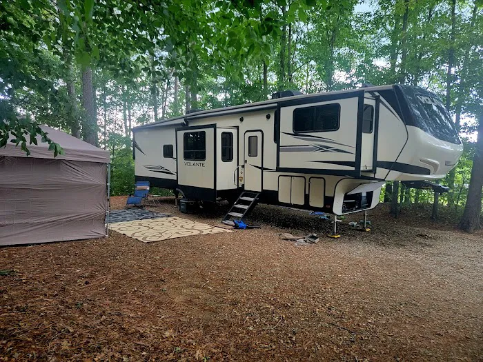 Cross Winds Family Campground Picture 4