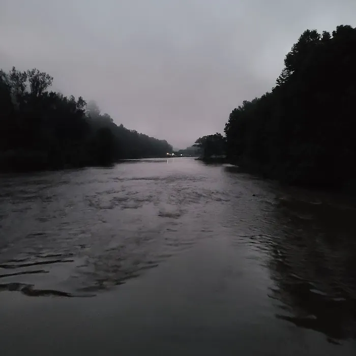 River Country Campground & RV Park Picture 6