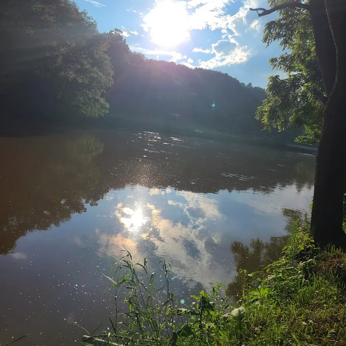 River Country Campground & RV Park Picture 9