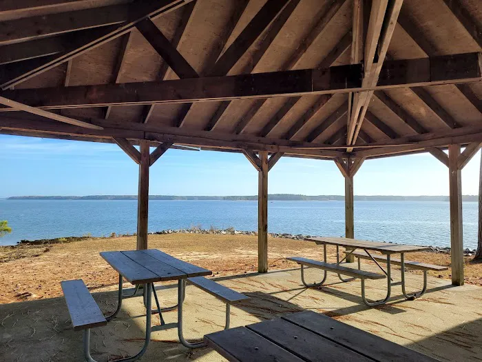 Henderson Point Campground Picture 9