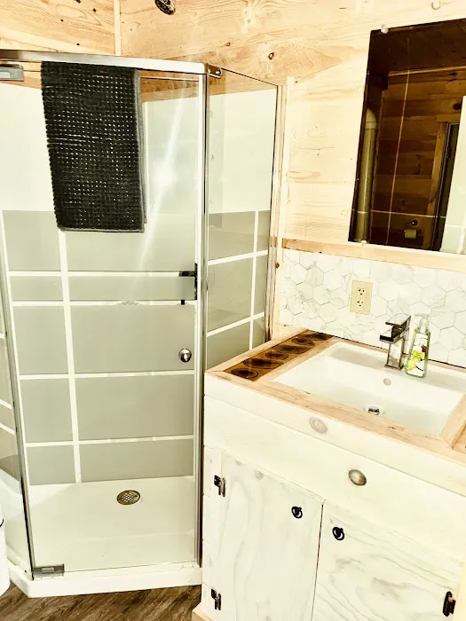 Eagle Eye Cabin Rental Picture 2