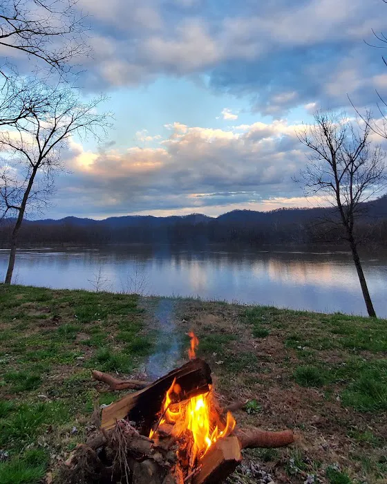 Sandy Springs Campground Picture 9