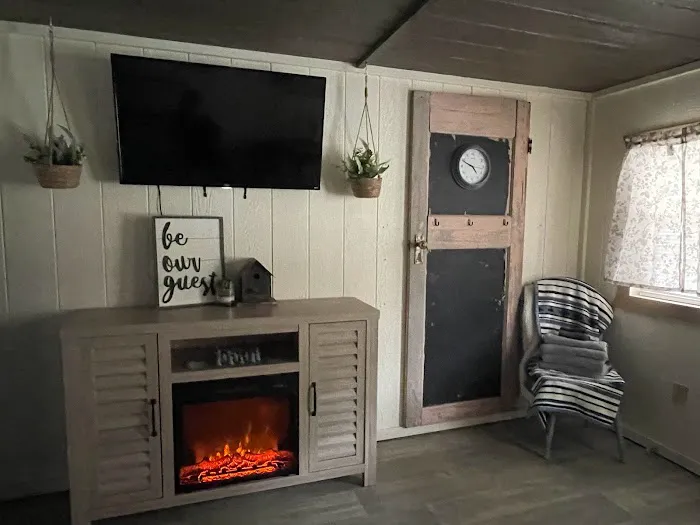 Hillbilly Heaven Campground Picture 9