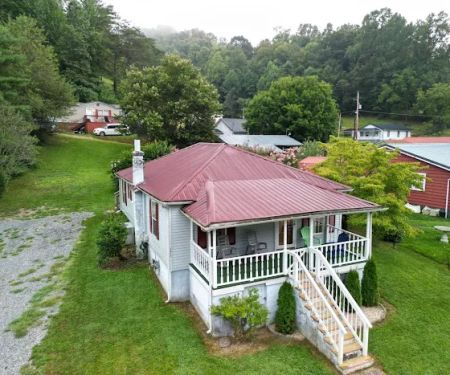 Not Just Another Trailhouse - Hatfield McCoy Rentals