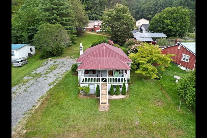 Not Just Another Trailhouse - Hatfield McCoy Rentals Picture 3
