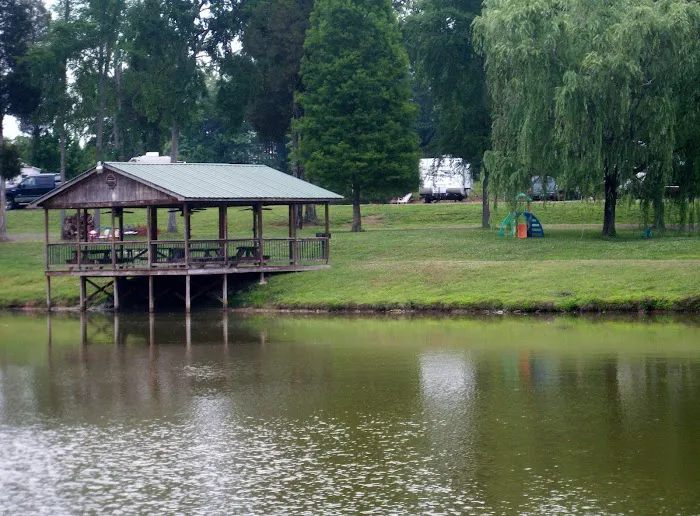 Golden Pond Campground Picture 7