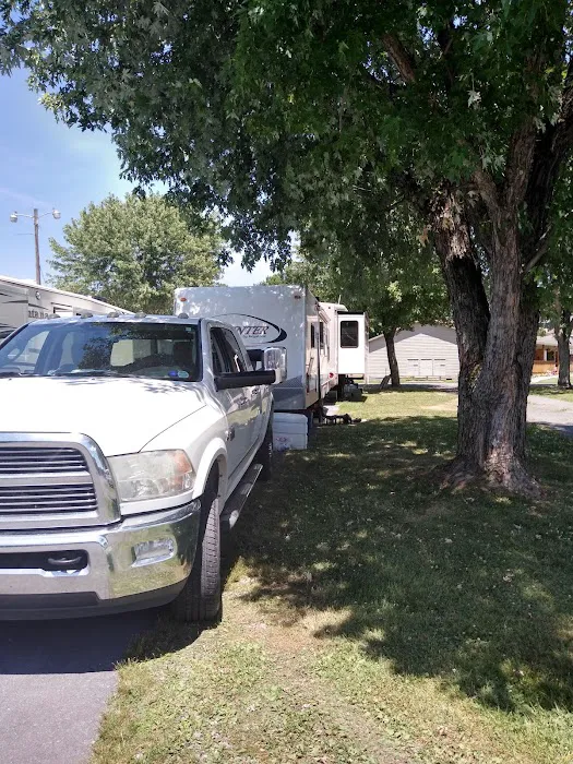 Interstate Campground Picture 3