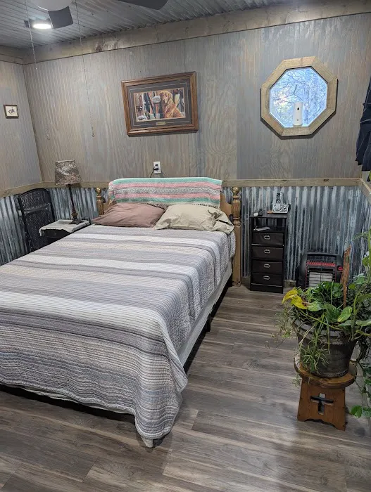 Lazy Acres Outpost Picture 2