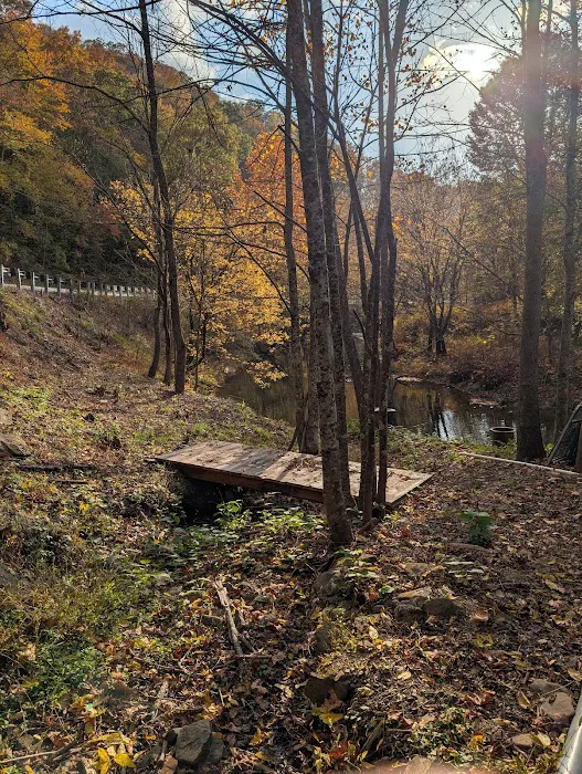 Lazy Acres Outpost Picture 5