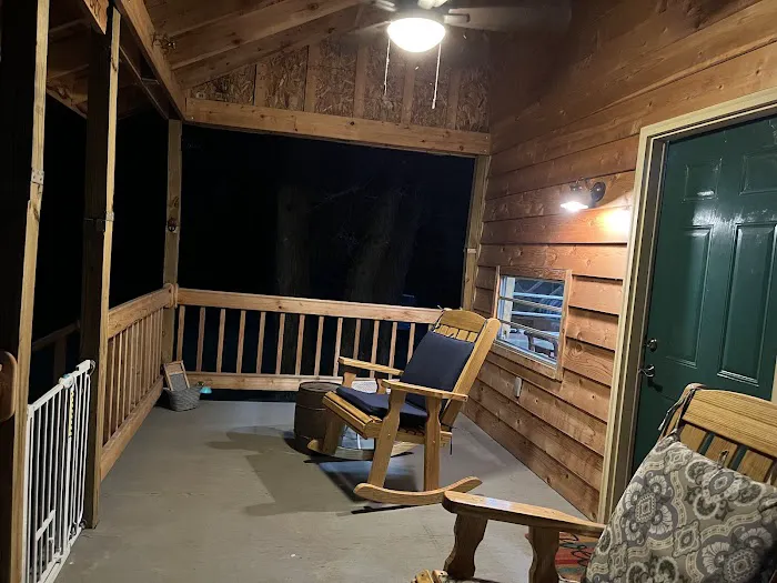 Uncle Chuck's Cabin Rental Picture 3