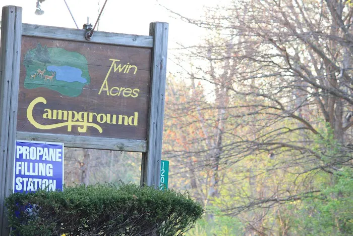 Twin Acres Campground Picture 10