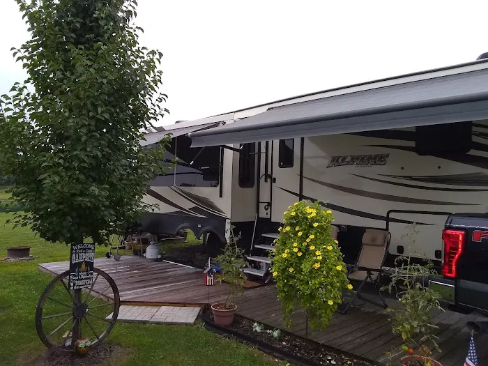 Casual Campfire RV Park Picture 8