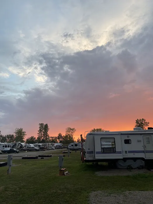 Casual Campfire RV Park Picture 6