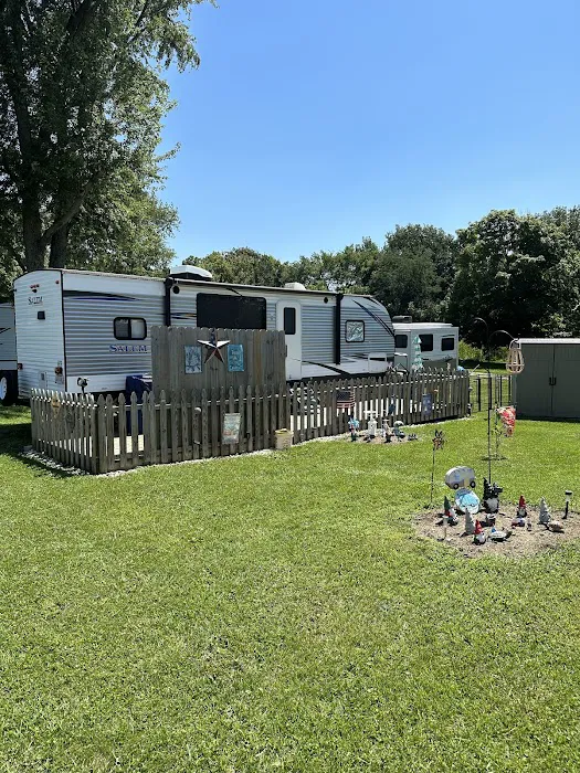 Walnut Lake Campgrounds Picture 2